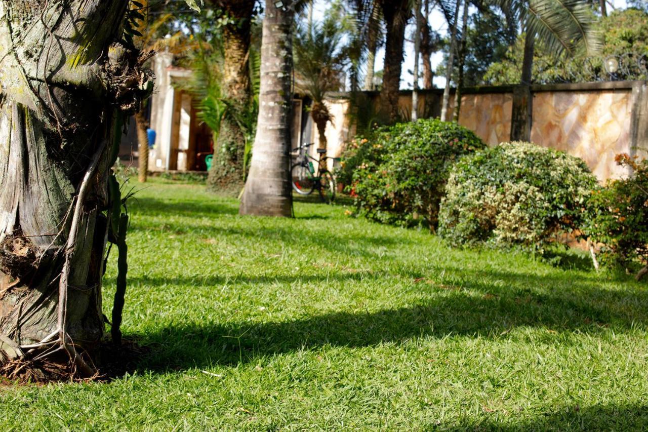 Entebbe Palm Hotel Eksteriør billede