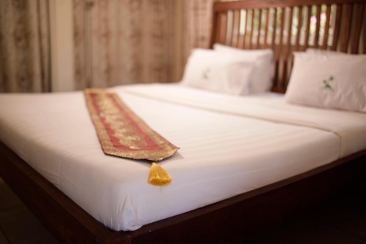Entebbe Palm Hotel Eksteriør billede