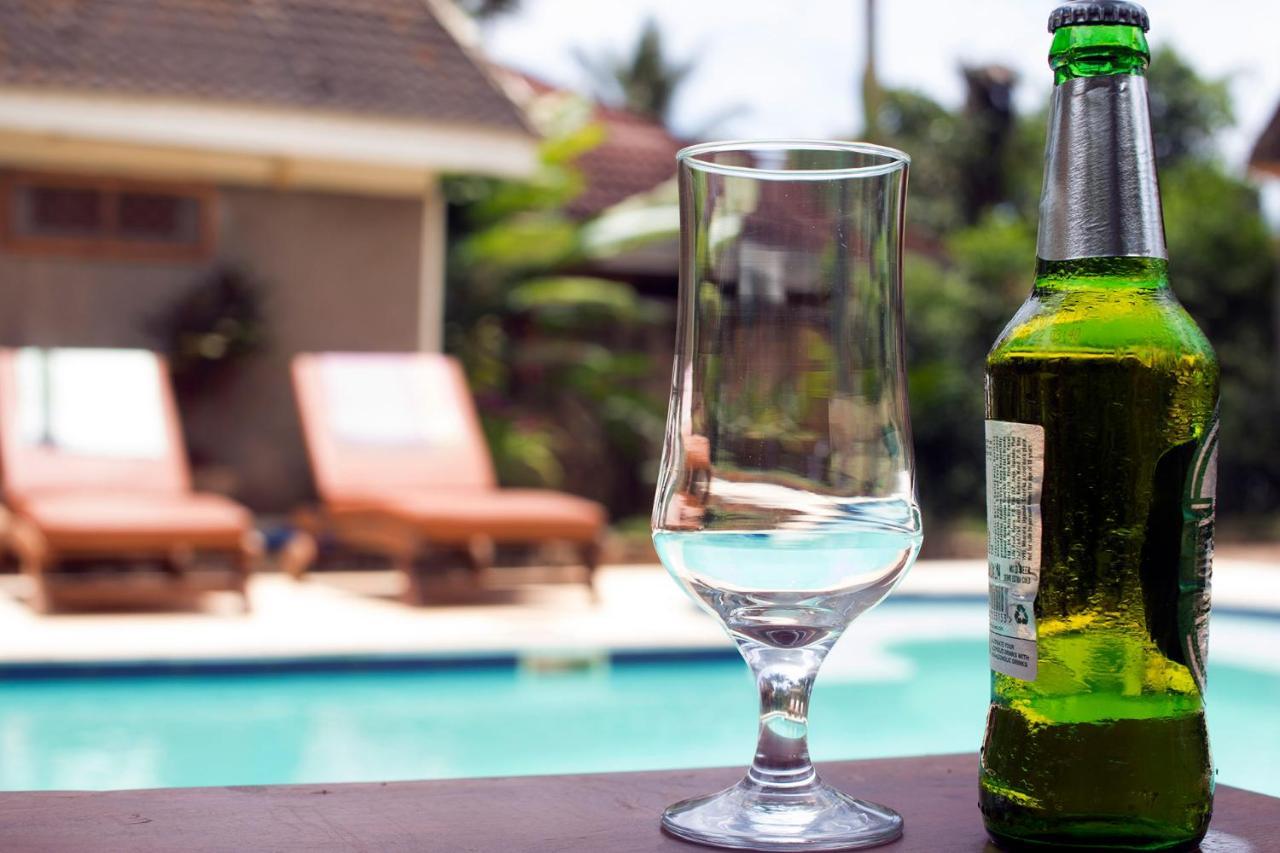 Entebbe Palm Hotel Eksteriør billede