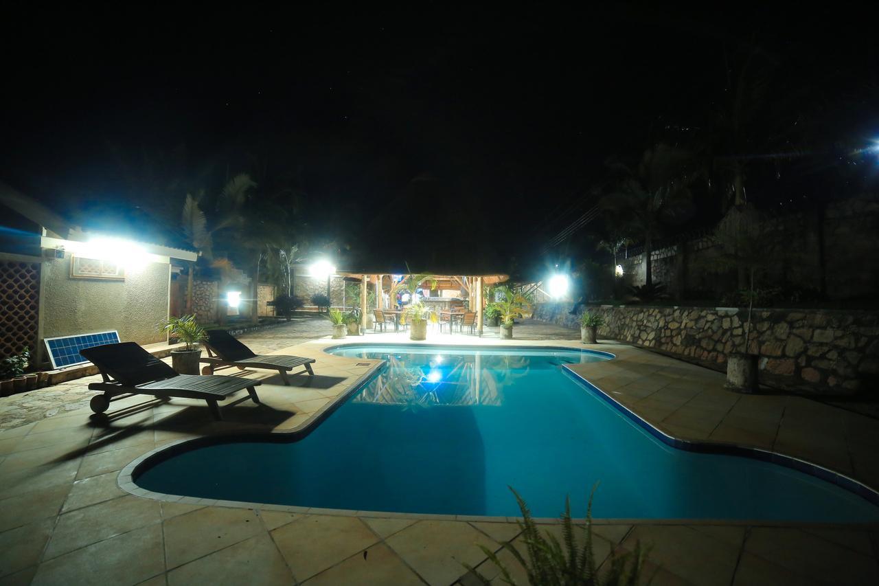 Entebbe Palm Hotel Eksteriør billede
