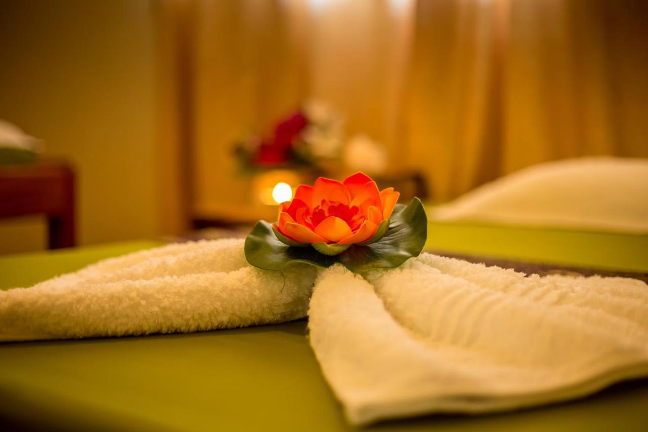 Entebbe Palm Hotel Eksteriør billede